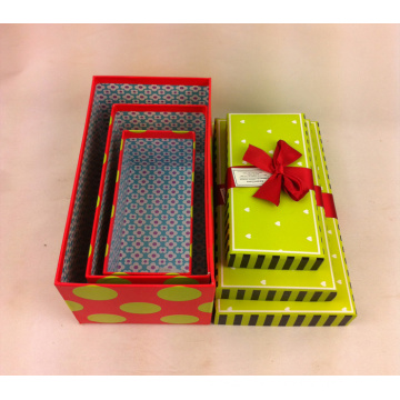 Popular Stripe / Love Heart Printing Paper Gift Box with Ribbon